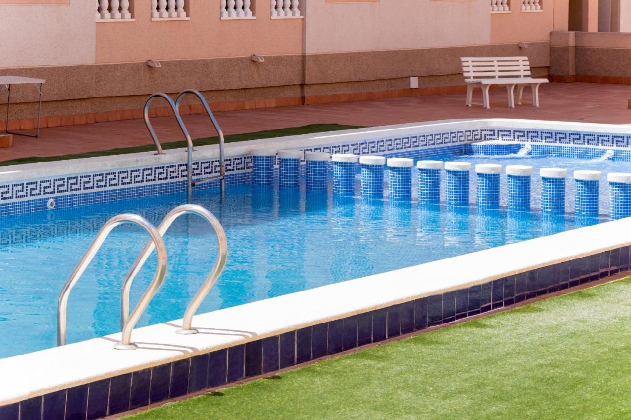 Apartamento Asta Torrevieja Exterior foto