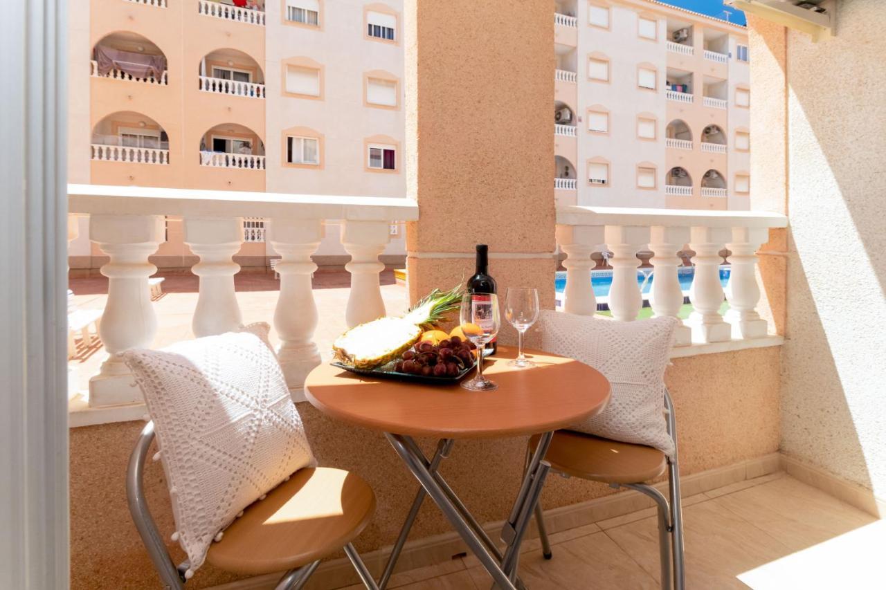 Apartamento Asta Torrevieja Exterior foto