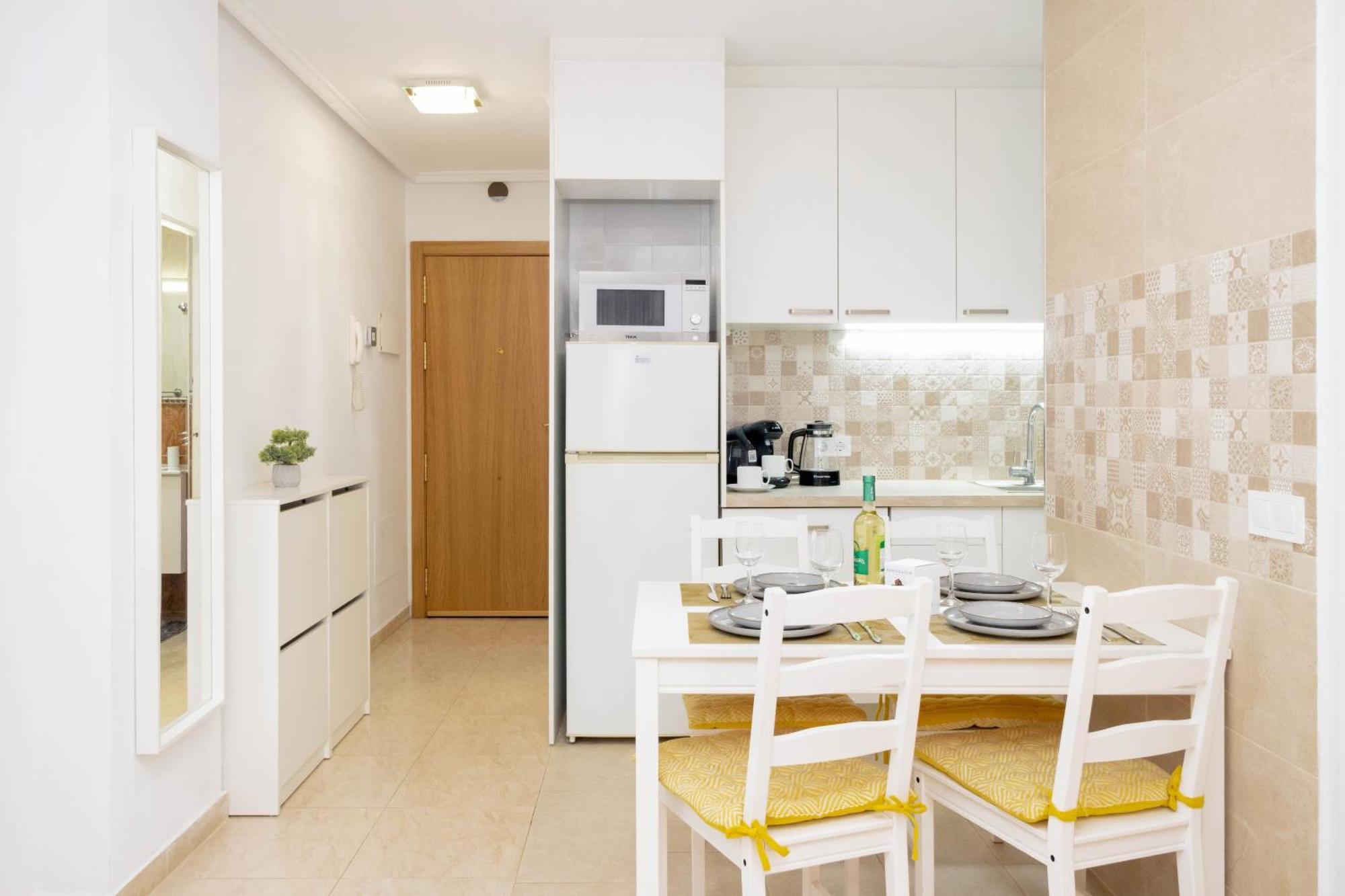 Apartamento Asta Torrevieja Exterior foto